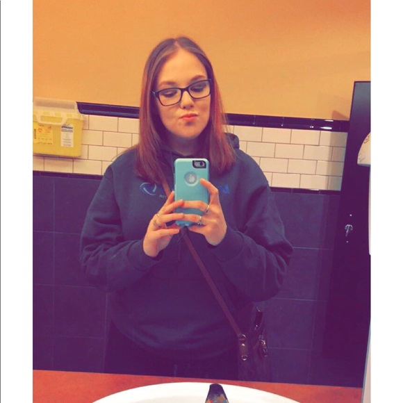 Meet your Posher, Sara - Picture 1 of 1